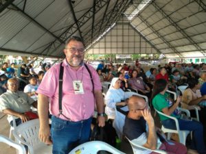 Padre Manoel de Oliveira, assessor da XXIII Assembleia Diocesana em momento de oração - (Foto: Oscar Filho / Pascom Macapá)