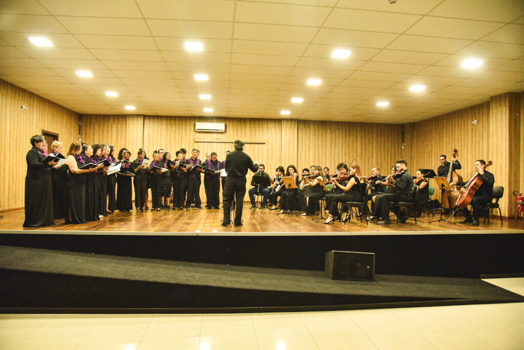 Ensaio do Coral e Orquestra para o Concerto | Foto: Arquivo Pessoal